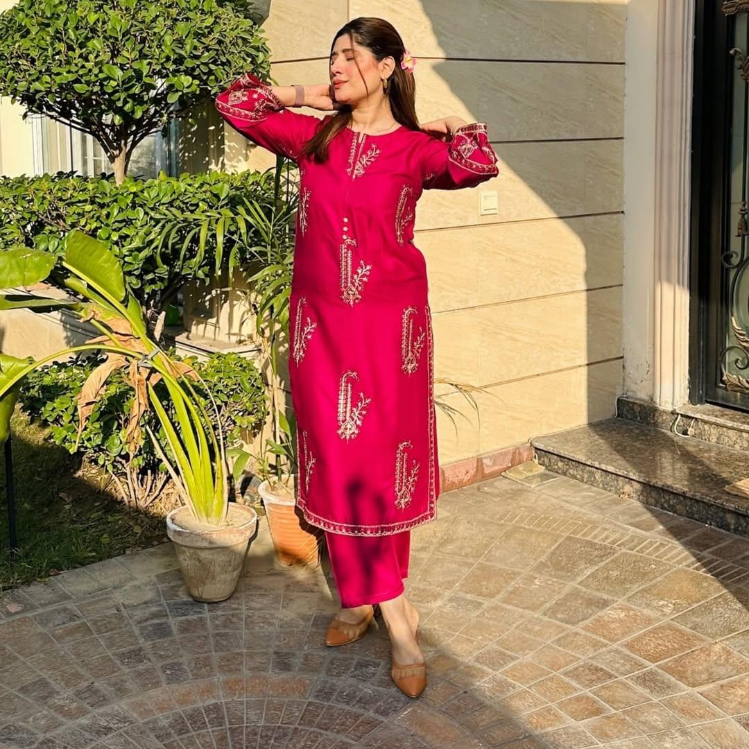 Afreen Embroidery 2pc - Riwaiti Rang