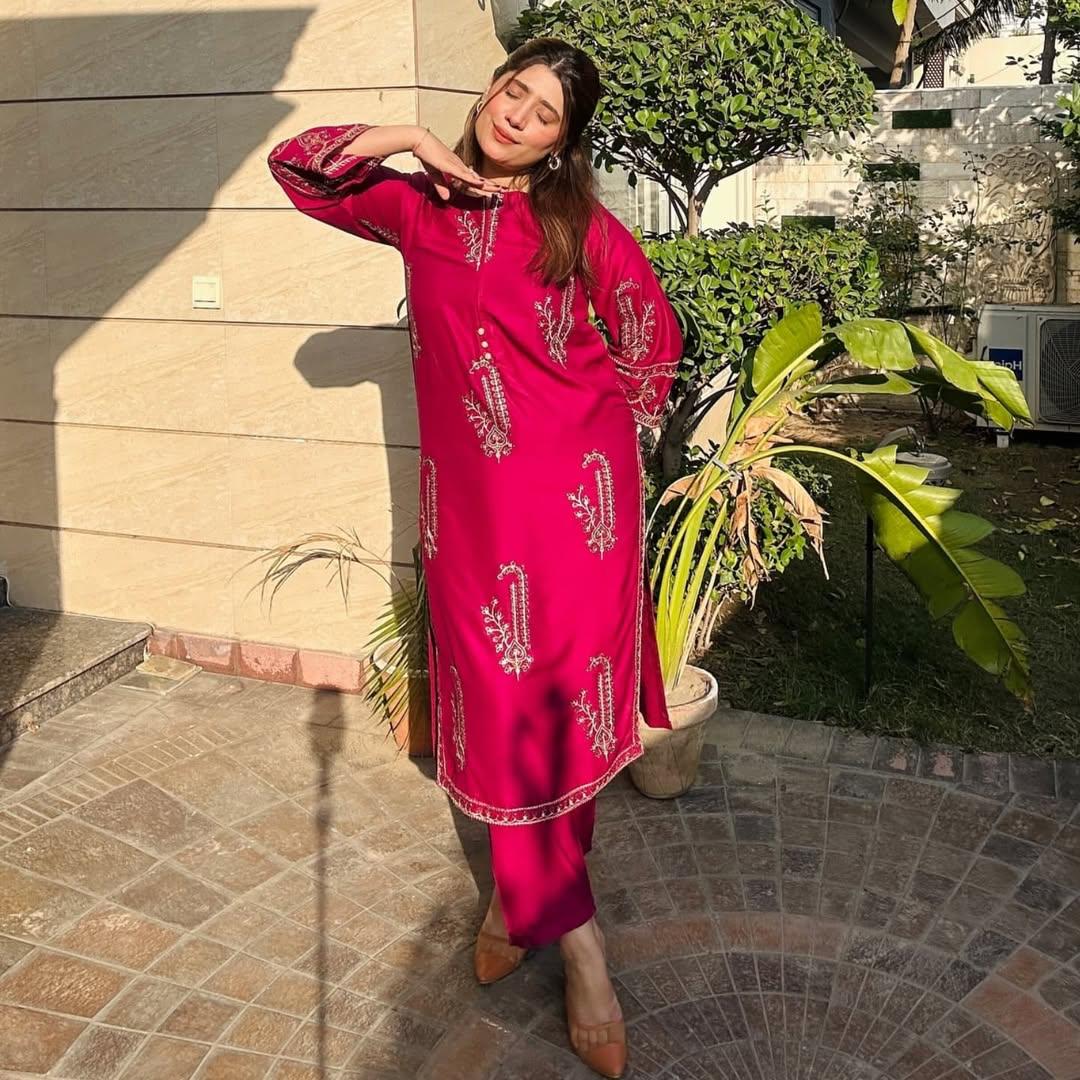 Afreen Embroidery 2pc - Riwaiti Rang