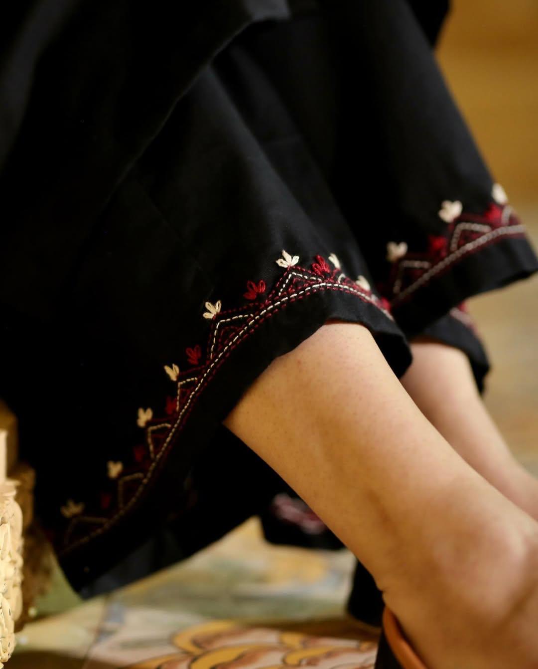 Black Luxe Emb 2pc - Riwaiti Rang