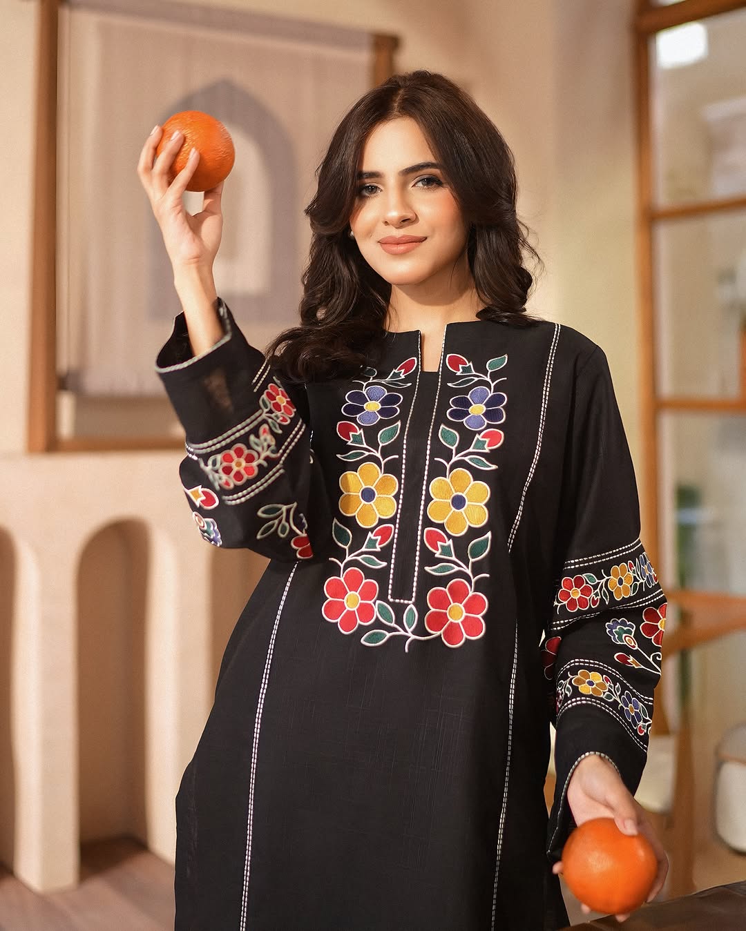 Embroidery 2-Piece Outfit - Riwaiti Rang