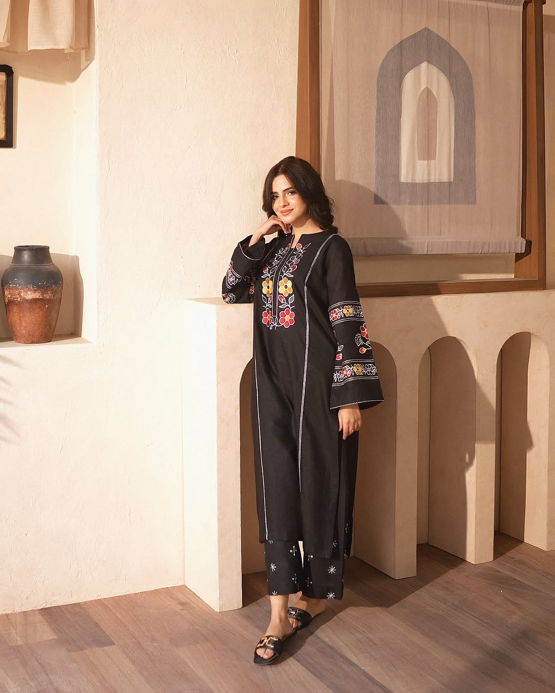 Embroidery 2-Piece Outfit - Riwaiti Rang