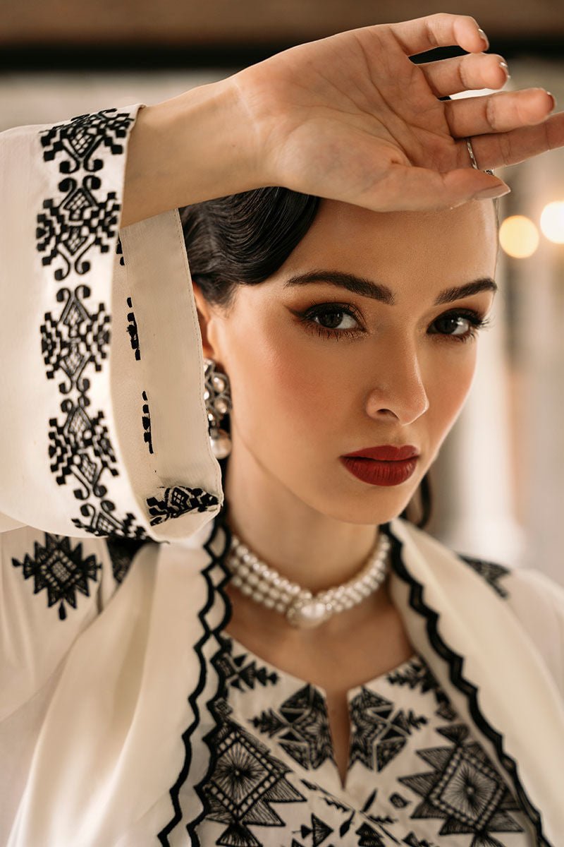 Juna Lawn Emb 3pc - Riwaiti Rang