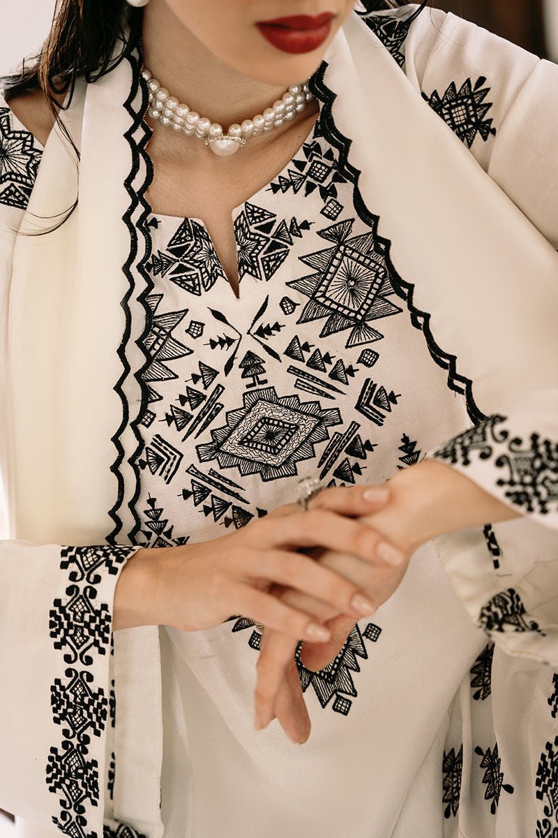 Juna Lawn Emb 3pc - Riwaiti Rang