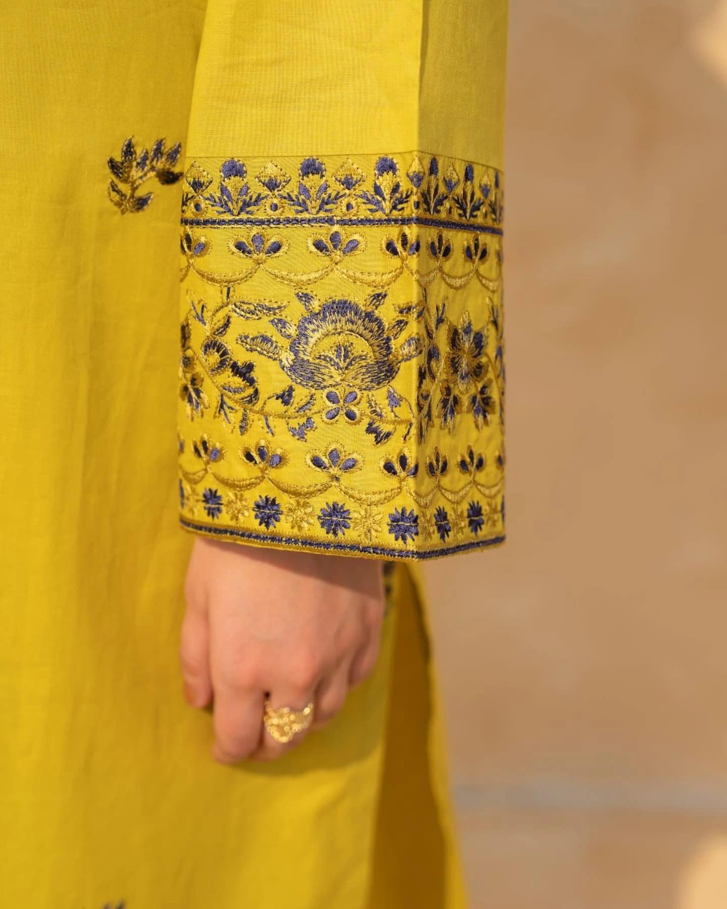 Saya Lawn Emb 3pc - Riwaiti Rang